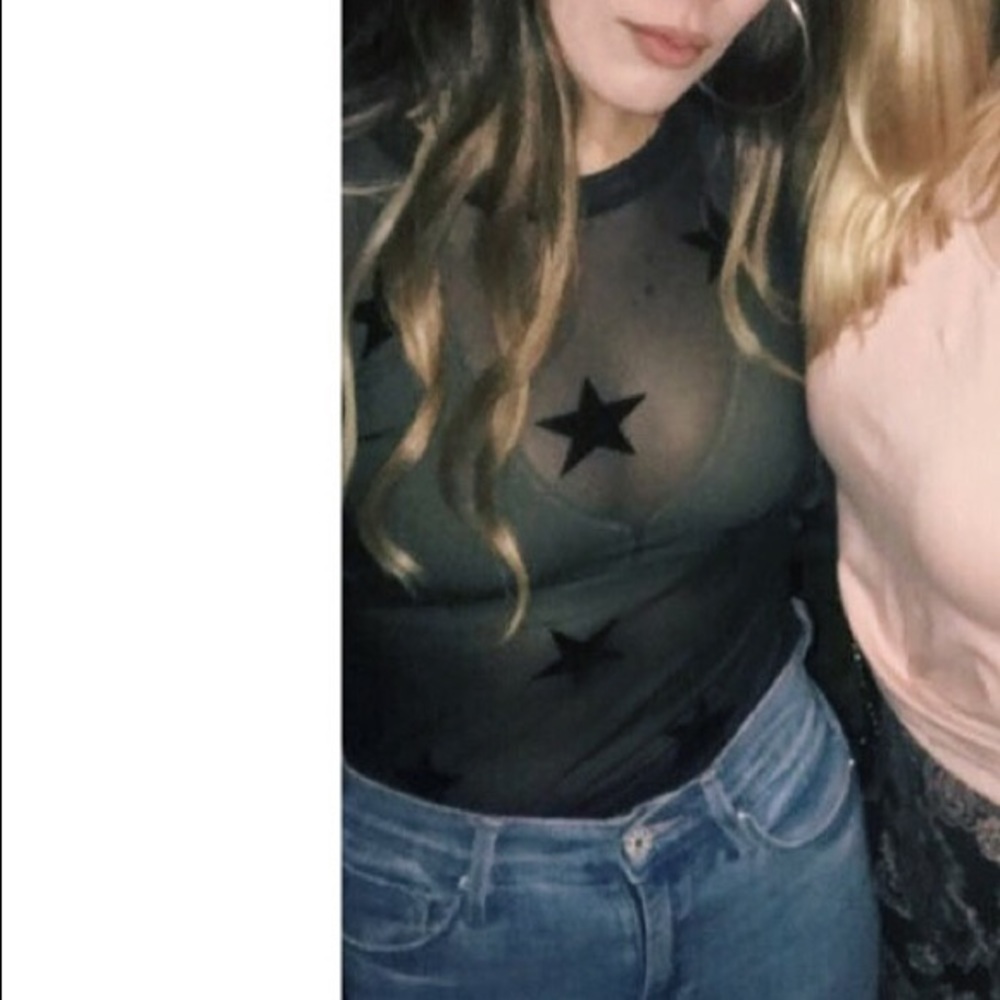 Mesh long sleeve with velvet stars